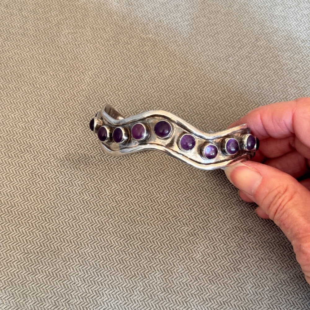 Lot of 3 Vintage Mexico Sterling Silver & Amethyst Bracelet, Cuff and Brooch - Picture 12 of 12